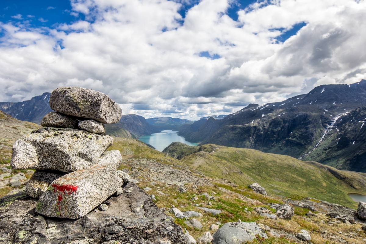 Hike to Besseggen Ridge in Jotunheim National Park