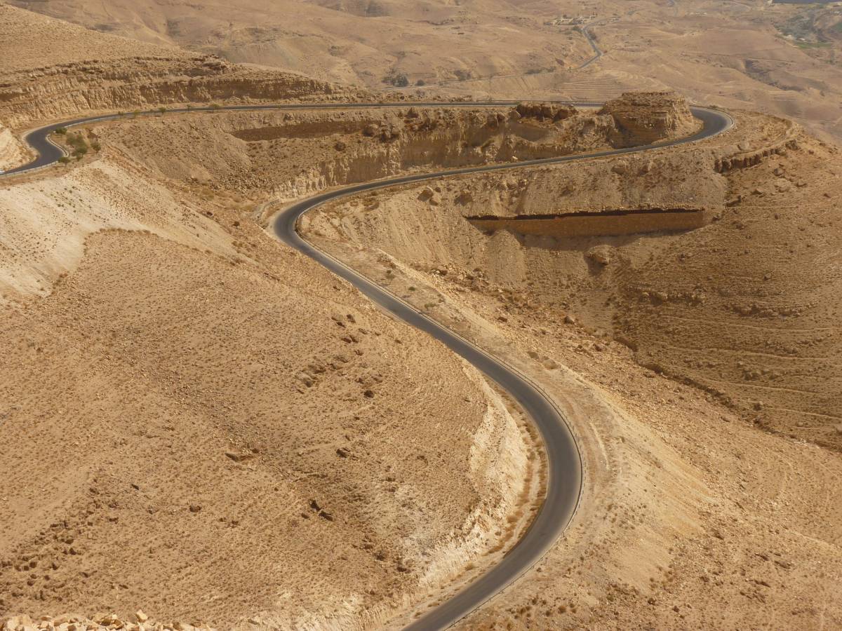 The King's Highway Jordan - The King's Highway connects many historical sites and landmarks
