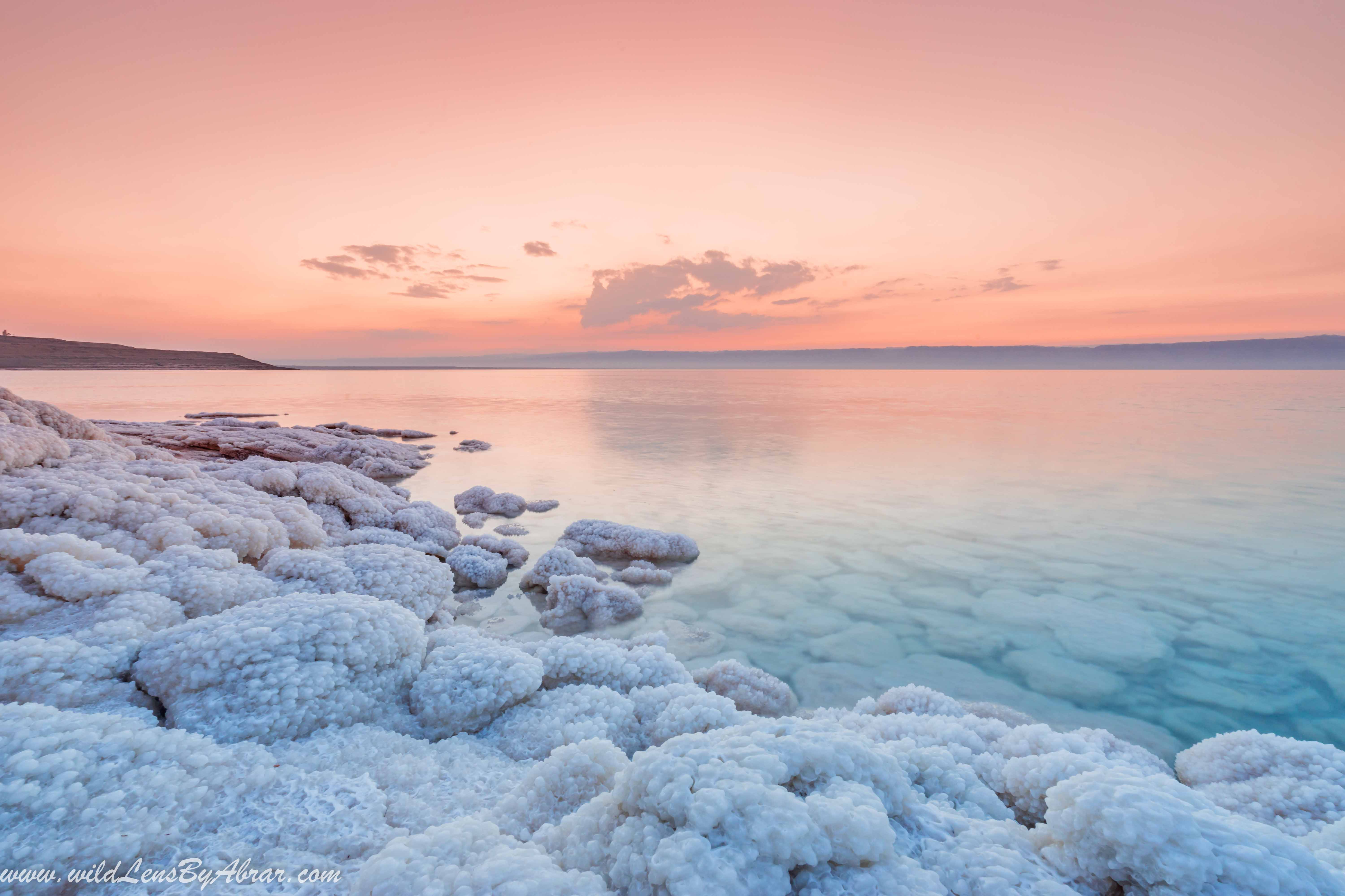 dead sea located in jordan