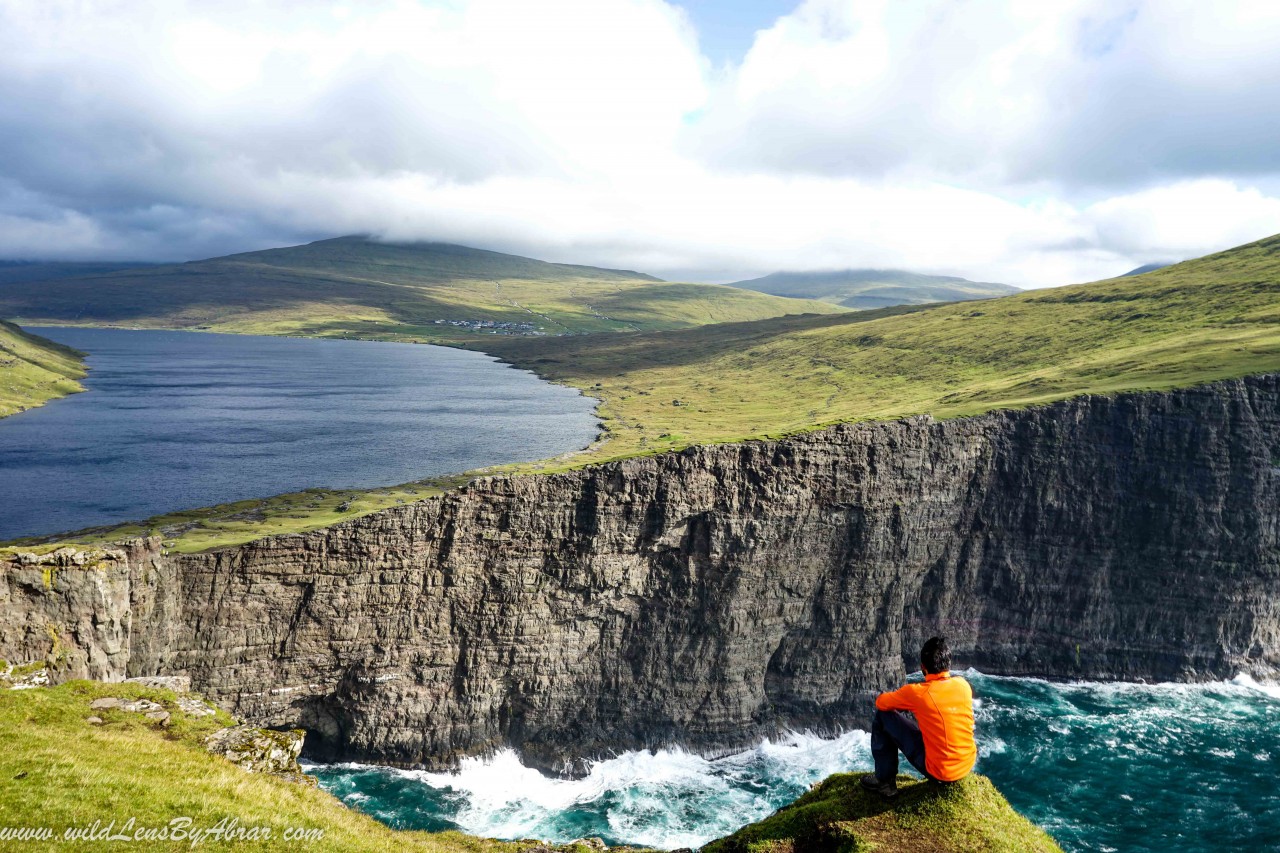 Trælanípan-Sørvágsvatn-hike-faroe-islands