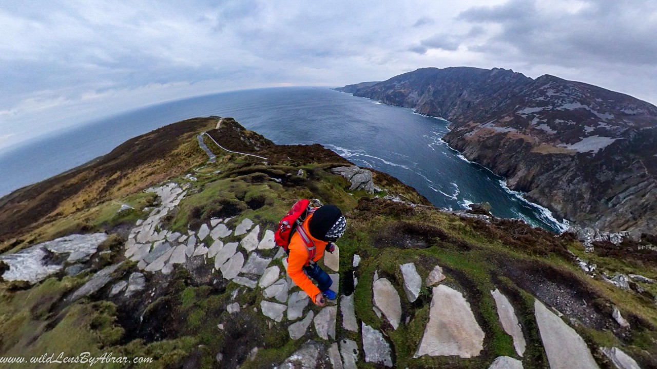 Slieve-league-hiking-ireland