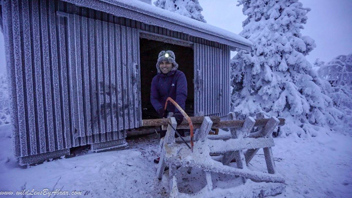 Preparing the wood used for heating for the next guests