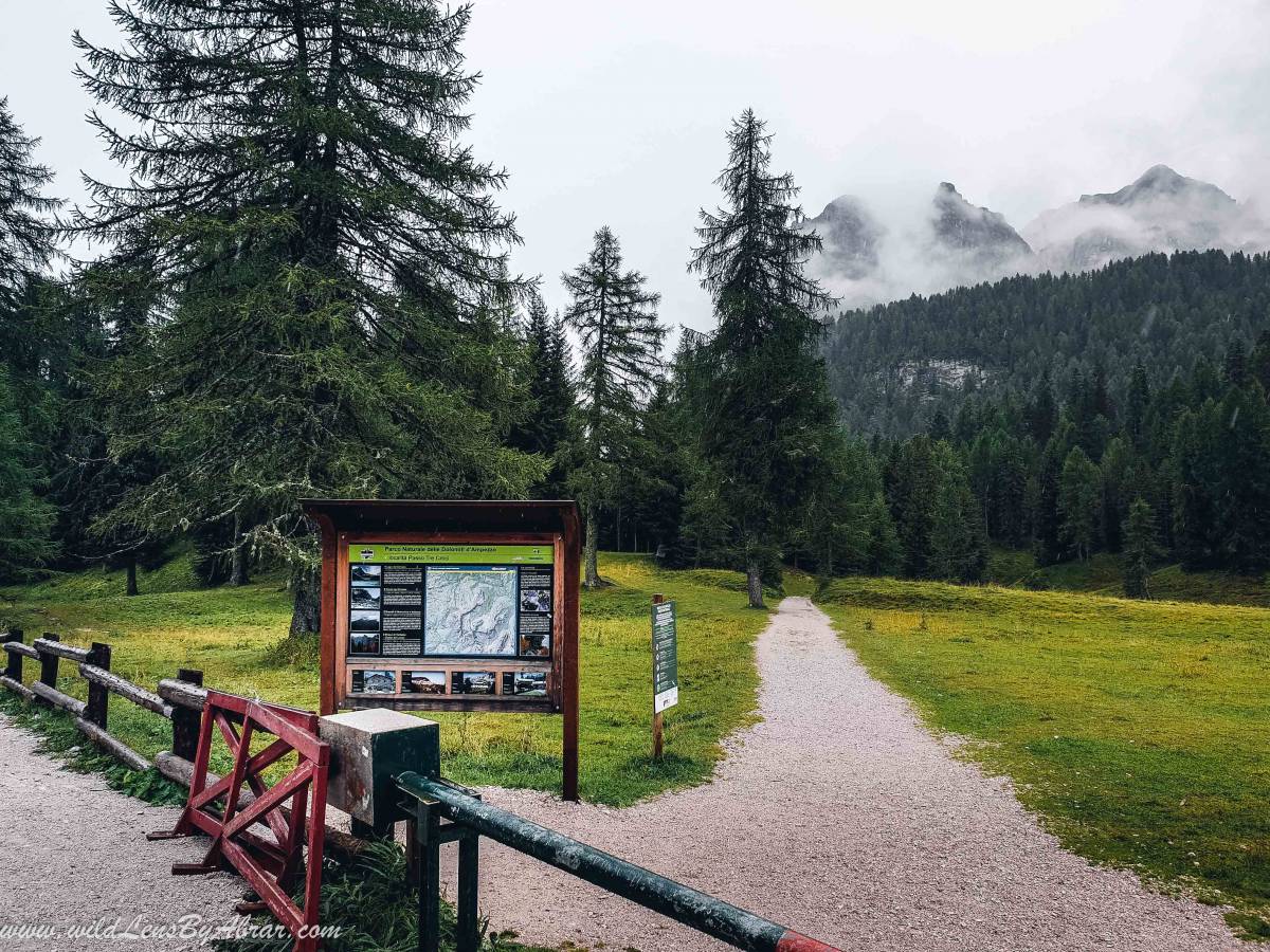 The entrance to the trailhead of Lago di Sorapis