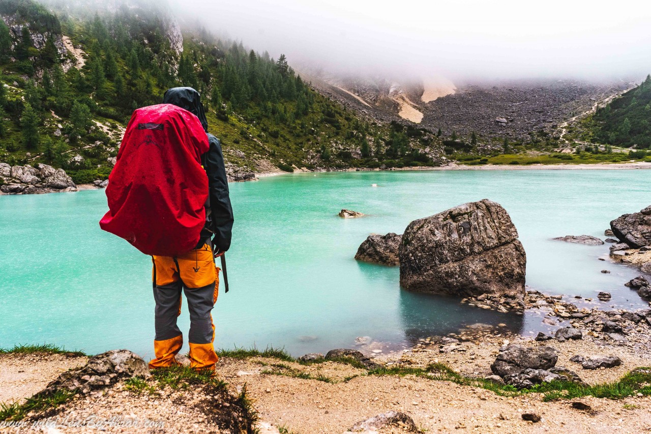 How to Hike to Lago di Sorapis, One of the Most Beautiful Lake in the Dolomites, Italy