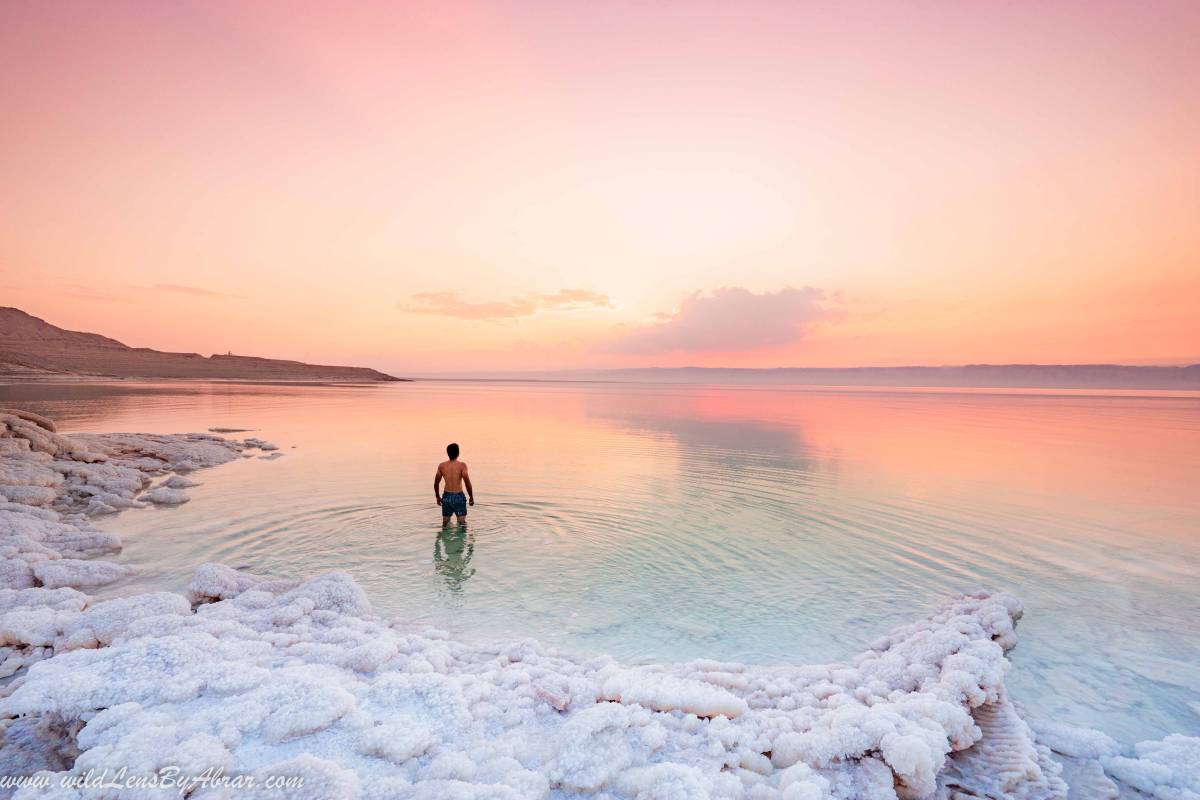 This Picture of Dead Sea in Jordan is taken with Sony A7iii using the 16-35mm F4 lens