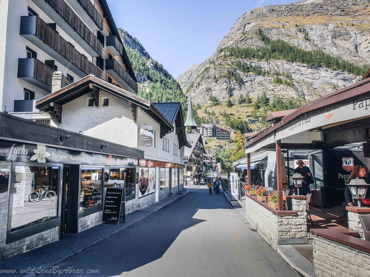 Zermatt town is full of cafes and bars